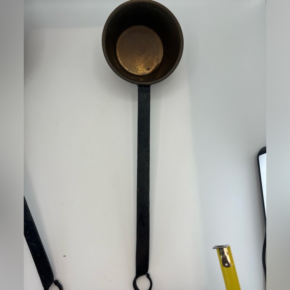 Set of 3 Antique Brass Copper Fireplace Pots with Long Iron Handle Dipper Scoop - Picture 11 of 17